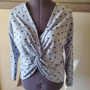 Xl sweater top with hearts